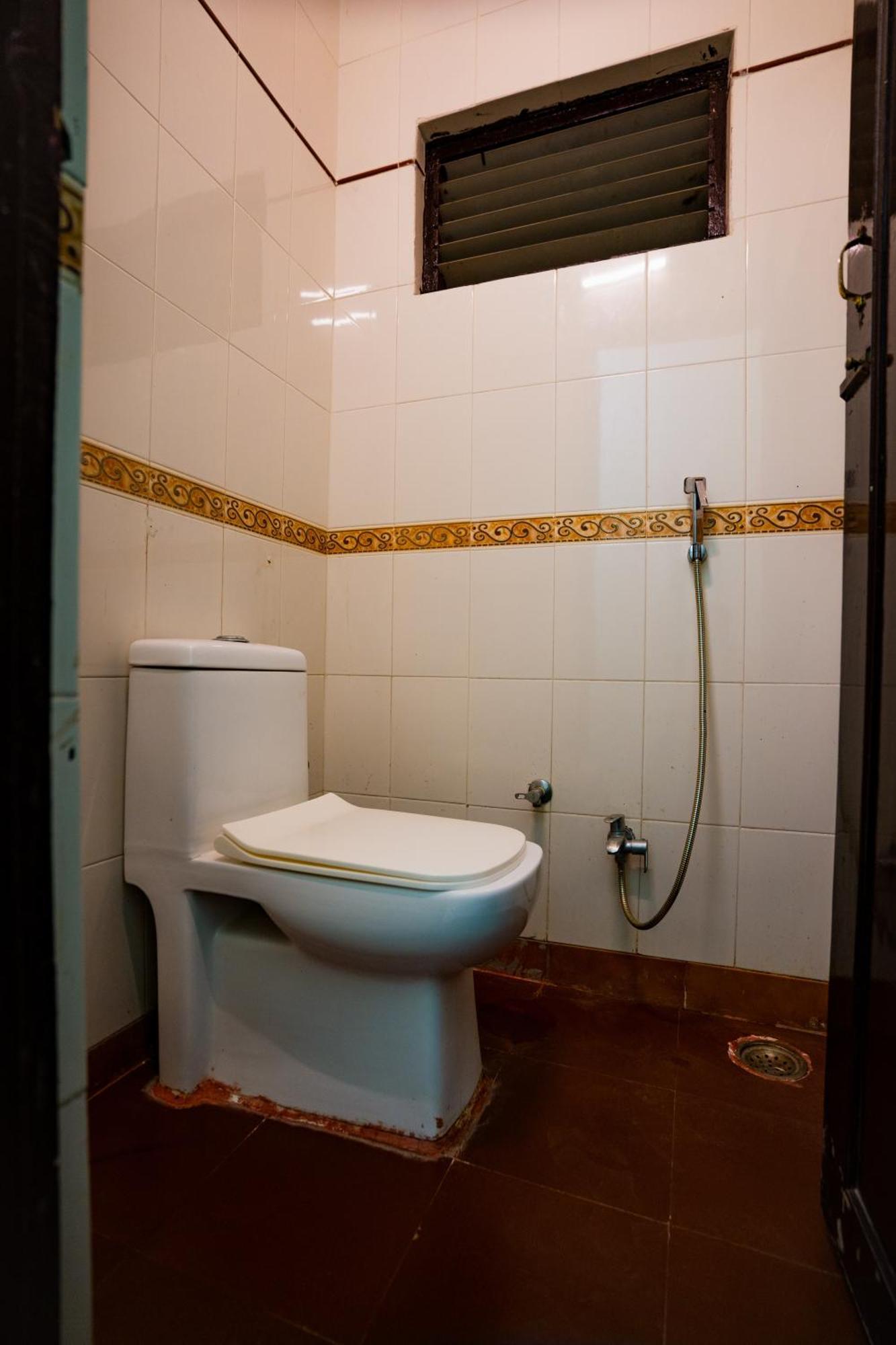 Hotel Girdhar Mahal Индаур Экстерьер фото