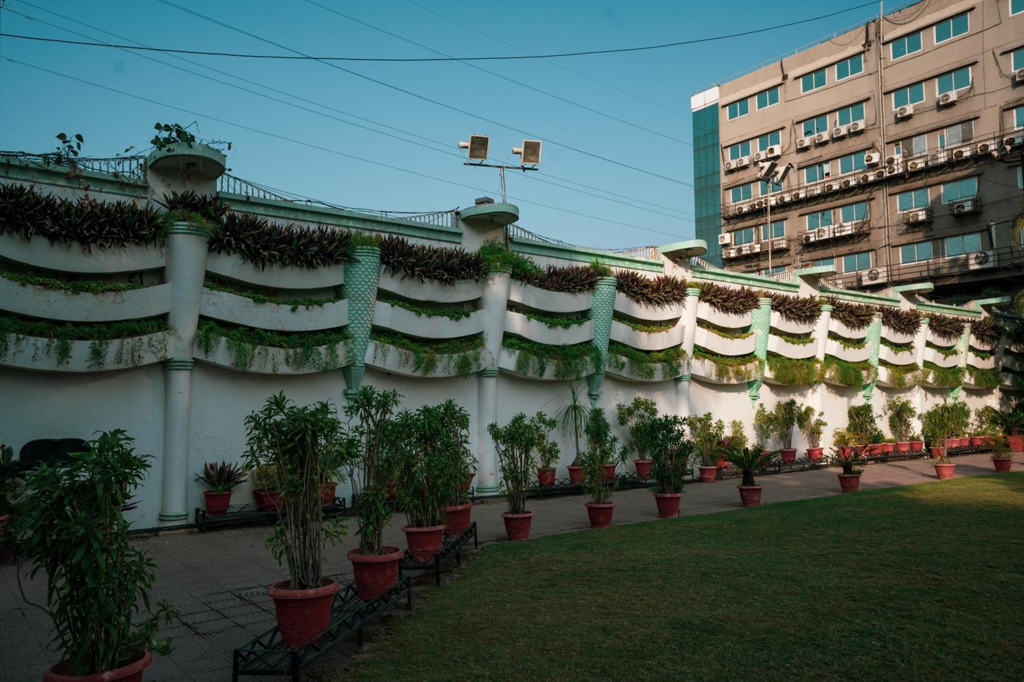 Hotel Girdhar Mahal Индаур Экстерьер фото