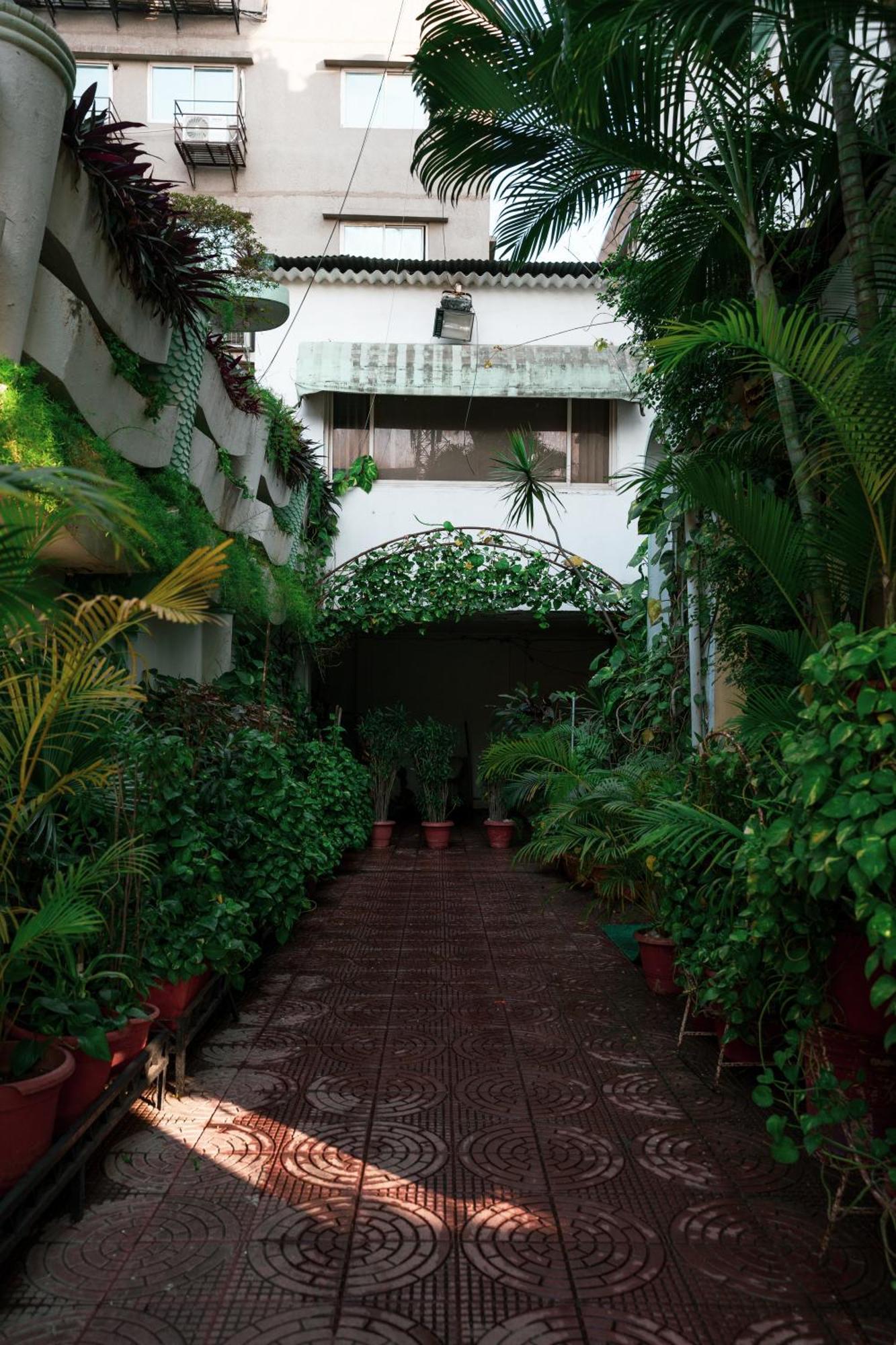 Hotel Girdhar Mahal Индаур Экстерьер фото